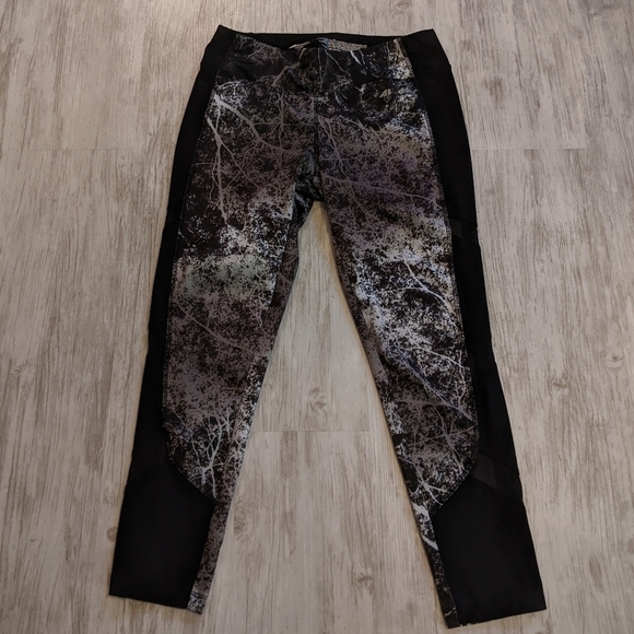 Like-New Set of Avia Marbled Gray Activewear Shorts and Leggings Size XS‎ and S - Picture 3 of 12